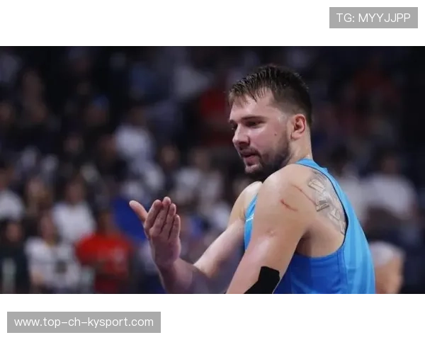 决胜21后两罚锁胜局！东契奇29＋11＋10取三连胜三分11中1瑕不掩瑜，东契奇绝杀带走胜利,21岁首次季后赛已比肩传奇