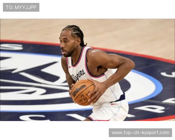 伦纳德上篮稳稳命中，快船在关键时刻稳住军心