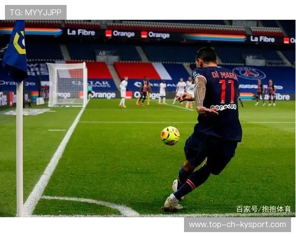 巴黎角球前点配合细腻,内马尔近点补射成功 巴黎角球前点配合细腻,内马尔近点补射成功